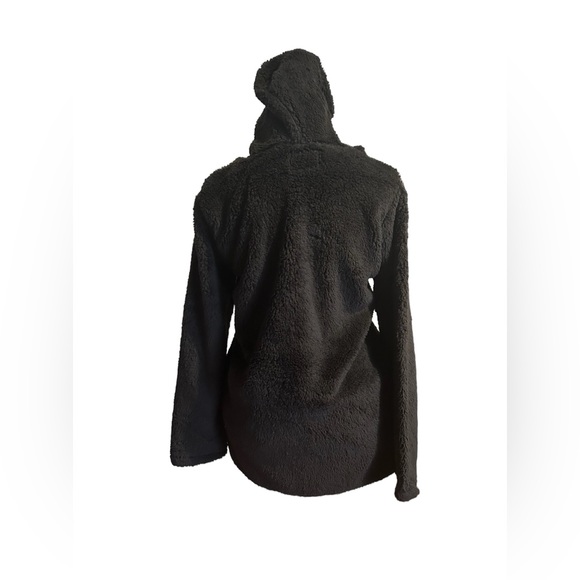 NWT Fuzzy Lightweight Coat - Picture 5 of 5